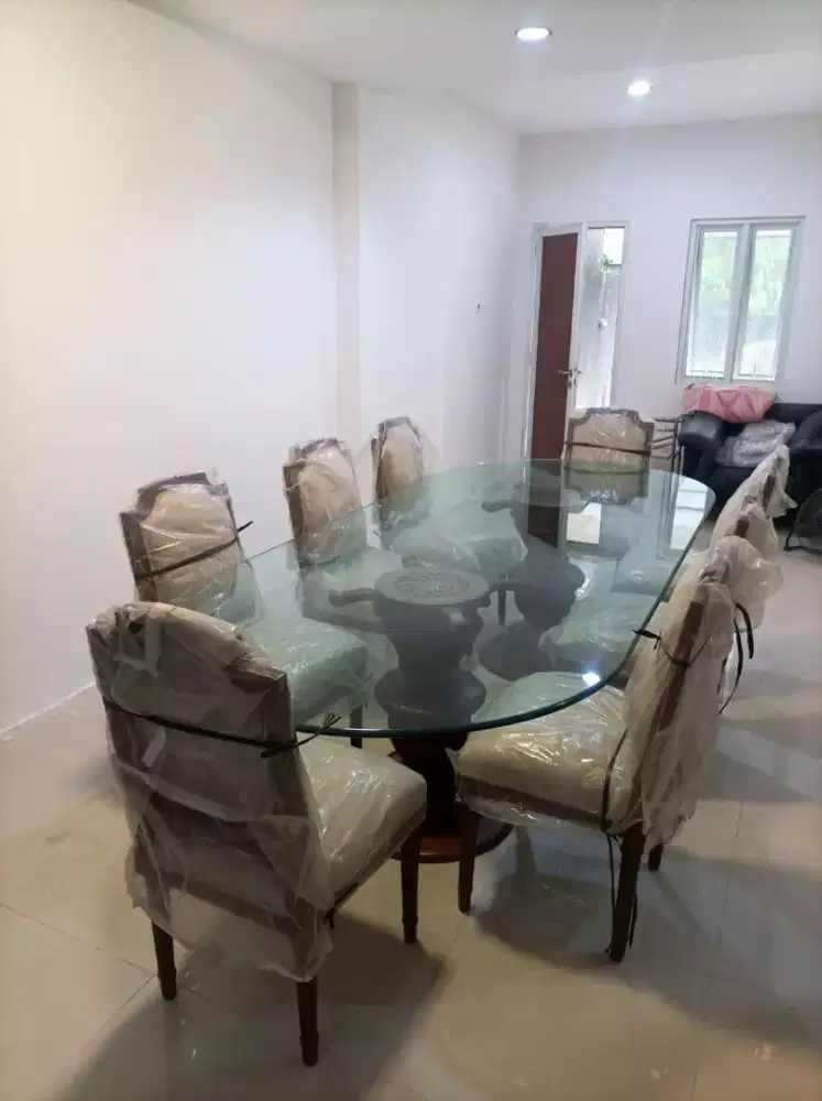 Jual Meja Makan Classic Minimalist & Kursi