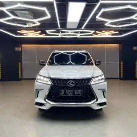 KM50RBAN. LEXUS LX570 2019