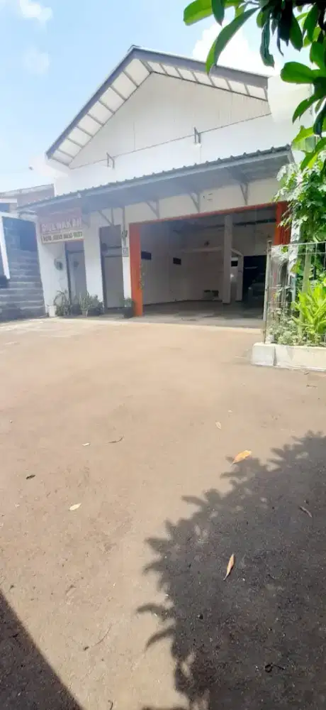 Disewakan gudang tahunan