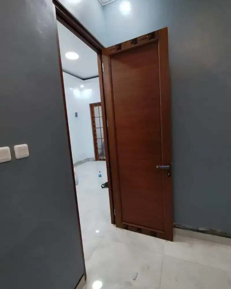 Daun Pintu panel urat kayu