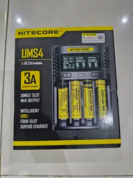 Nitecore UMS4 Charger Baterai 4 Slot IMR LiFePO4 Ni-MH Ni