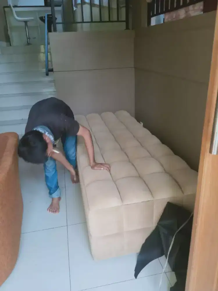 Melayani servis sofa panggilan