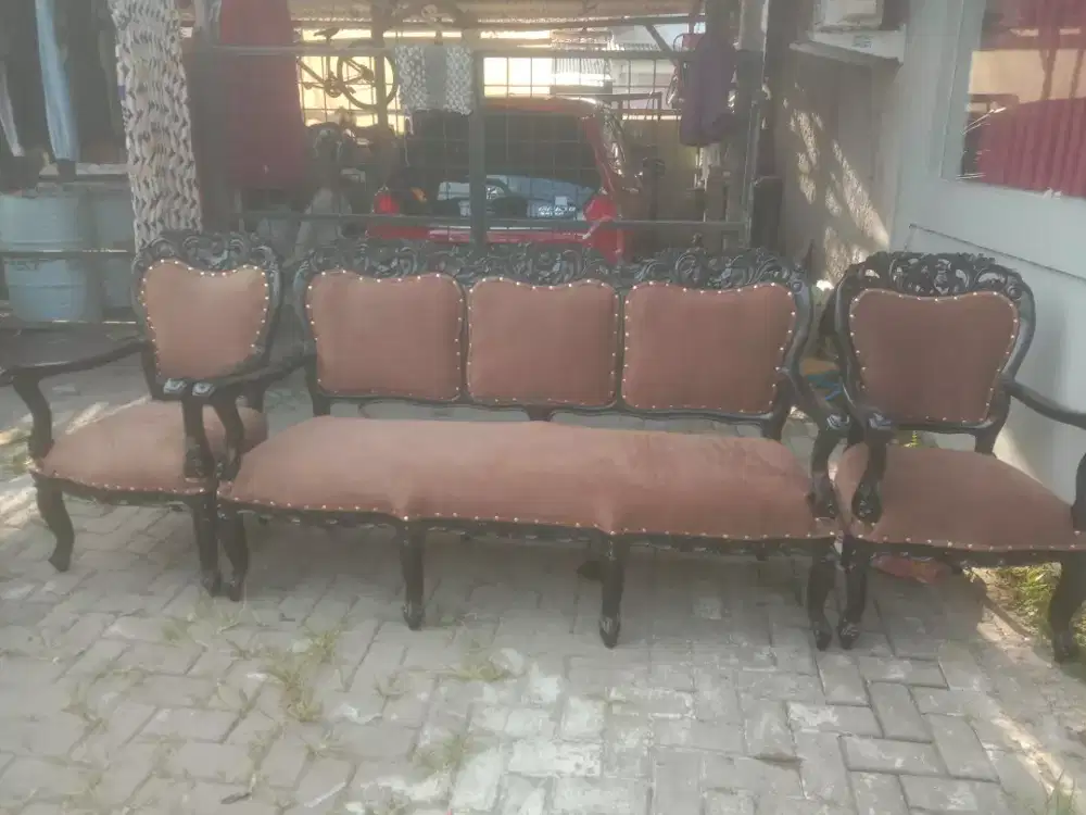 Melayani servis sofa panggilan