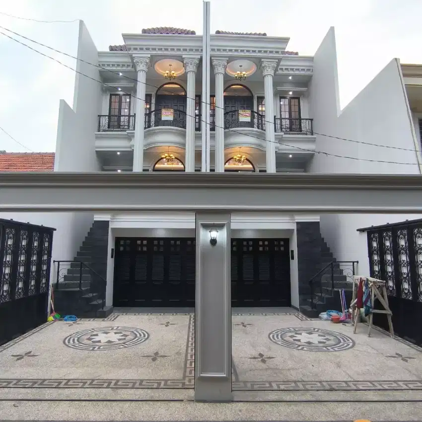 Rumah Siap Huni Dekat Mall Pejaten Village Pejaten Jakarta