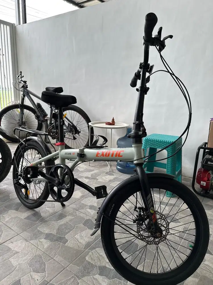 Dijual Sepeda Lipat kondisi seperti baru