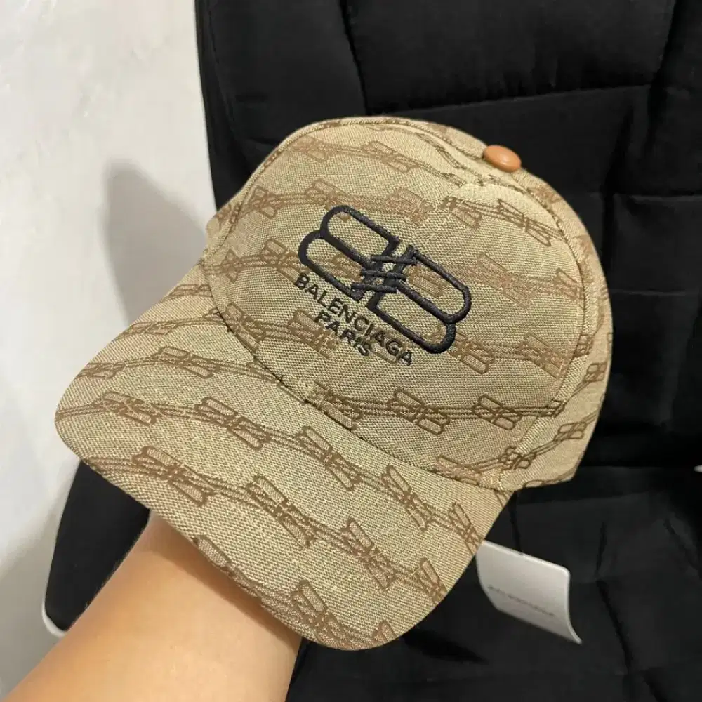 TOPI BALENCIAGA APRICOT UNISEX BRANDED IMPORT