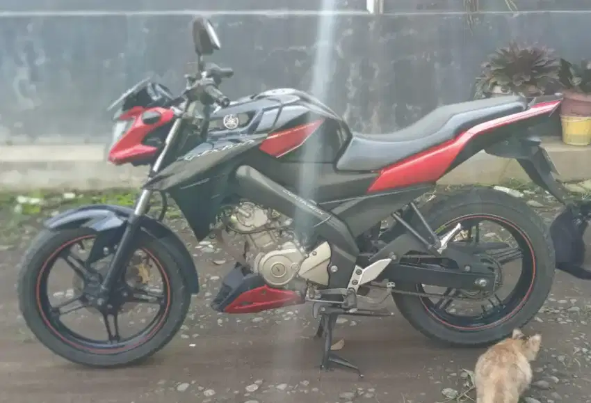 DIJUAL CEPAT VIXION ADVANCE 2015