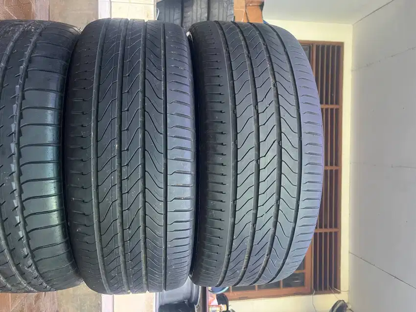 Ban Continental Ultra Contact 6/UC6 235 50 r18 2Pcs