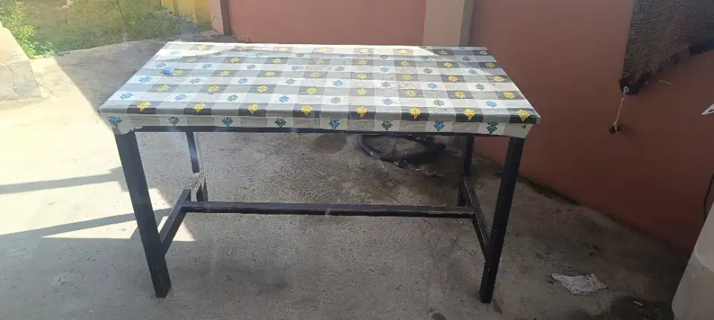 Meja jualan / Meja makan