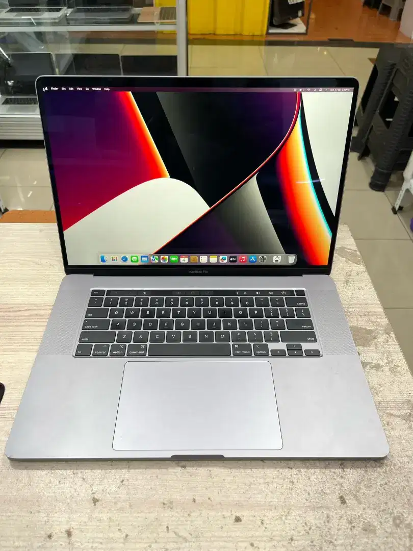 MACBOOK PRO 2019 16 INCHI 32/512 GB CORE I9 SECOND ORIGINAL