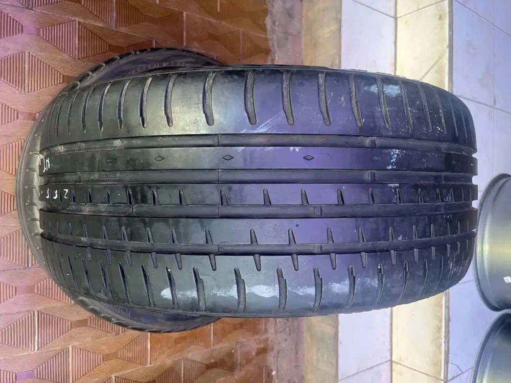 Ban Accelera PHI 255 40 r19 1Pcs