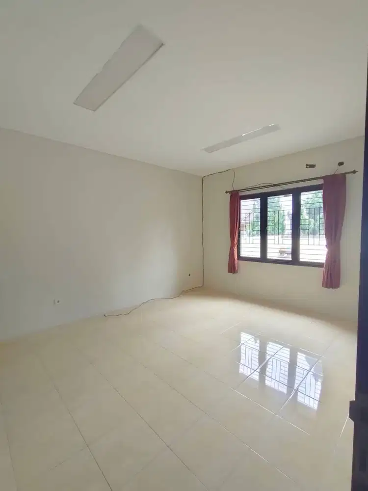 Rumah Siap Huni dan Sangat Cantik di Singgasana Pradana Bandung