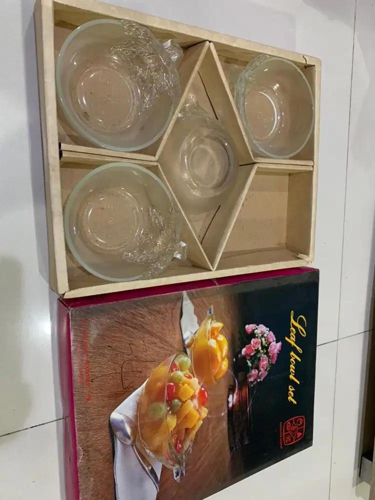 Mangkok set untuk tamu buah kue