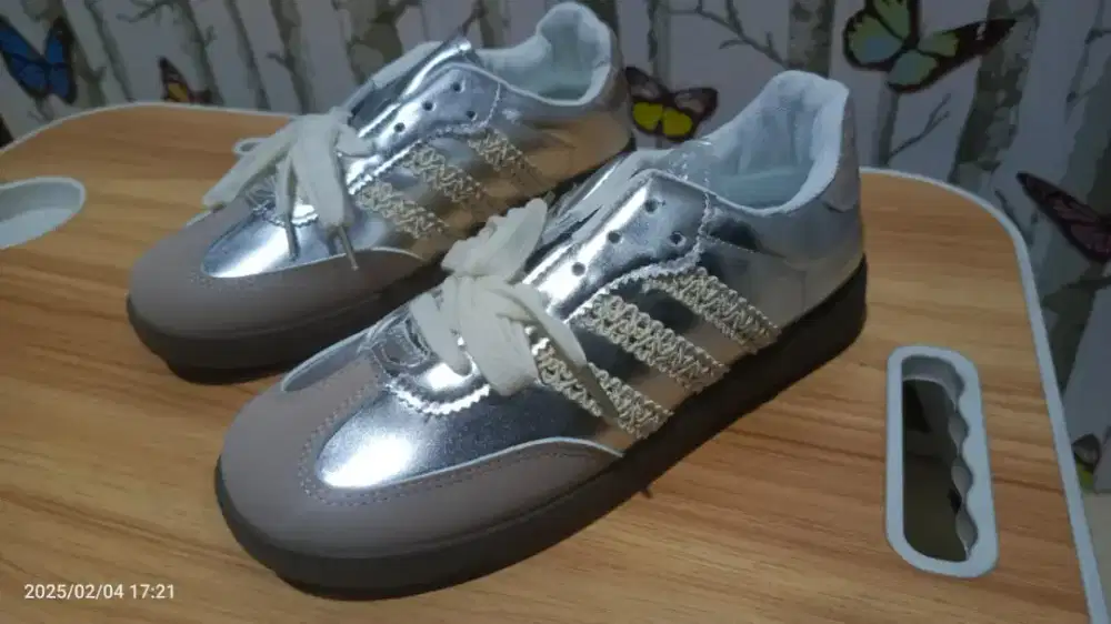 Sepatu Fashion wanita model Adidas Samba