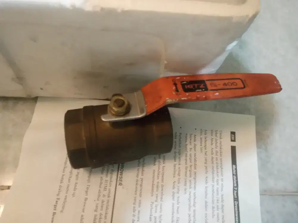 Stop kran 1 1/4 inch kitz kuningan engkol