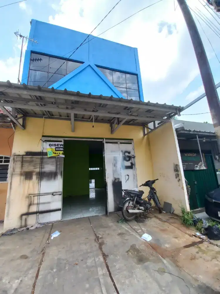 Disewakan Cepat Ruko 2 Lantai di Pinggir Jalan Utama