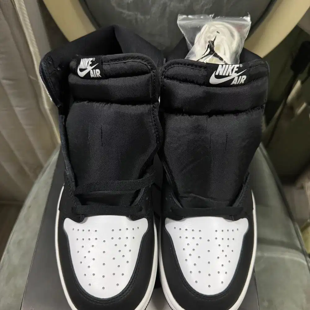 Dijual Air Jordan 1 High OG baru original 100%