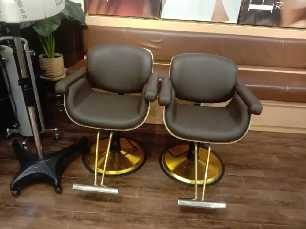 Melayani servis sofa panggilan