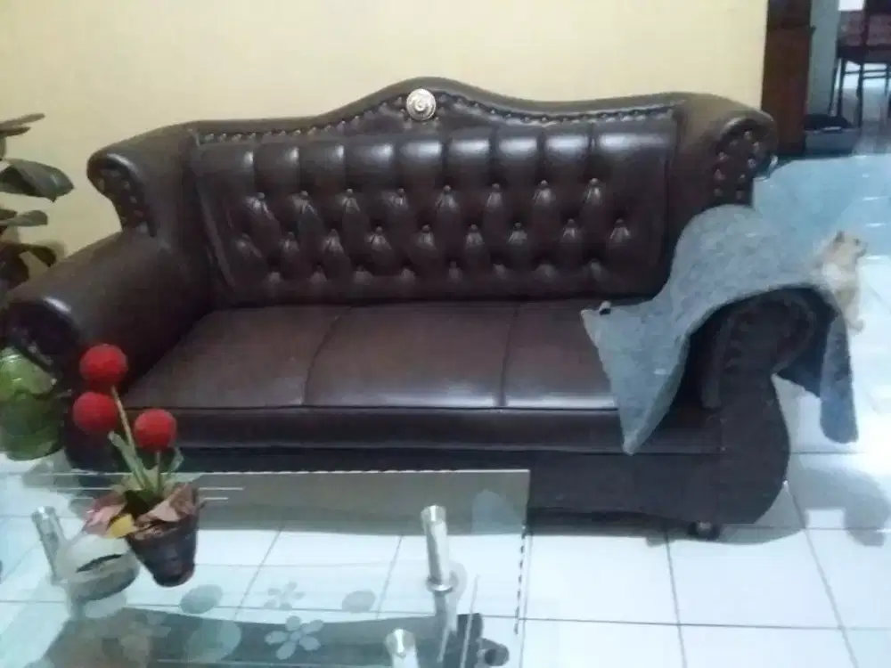 Melayani servis sofa panggilan