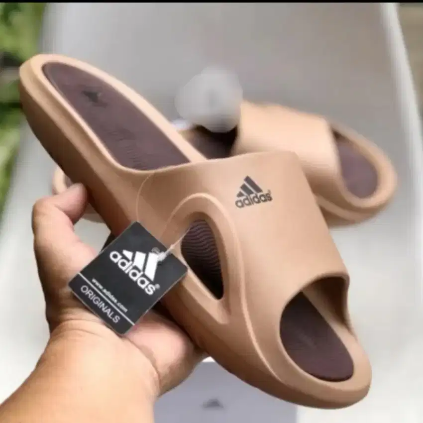 Sendal slop pria karet anti slide