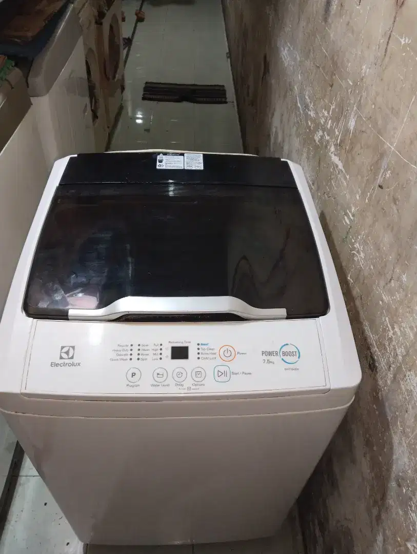Elektrolux normal 0riginal garansi servis 2bln gratis ongkir sby-sda