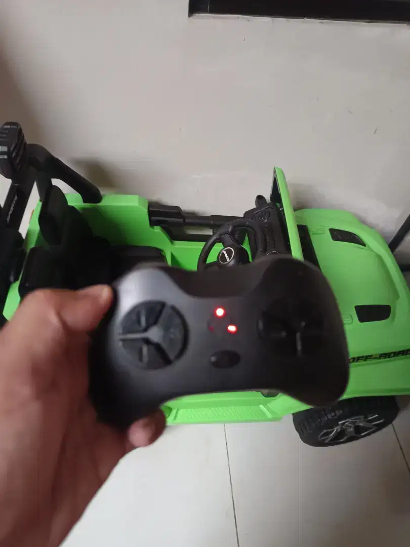 Mobil remot anak