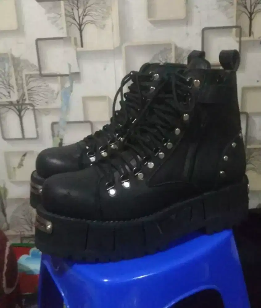 Sepatu boot rock unisex