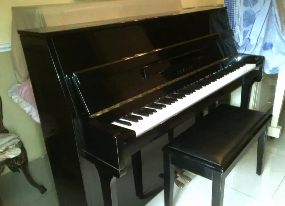 Pìano yamaha LU110TPE