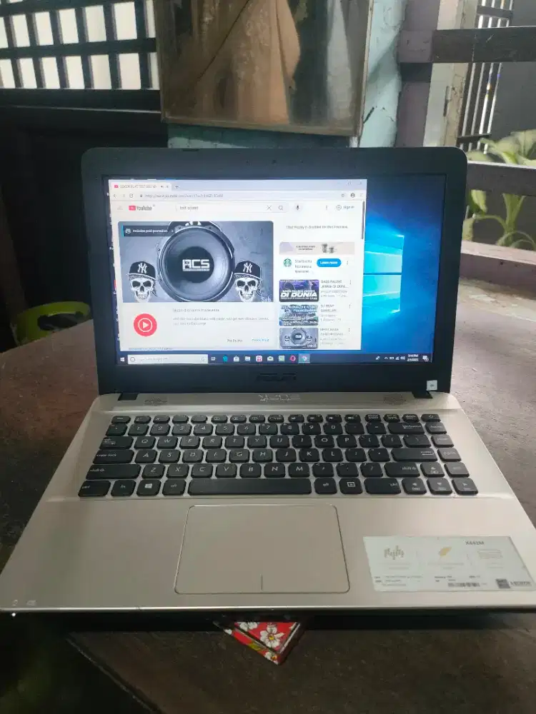 Laptop asus x441m