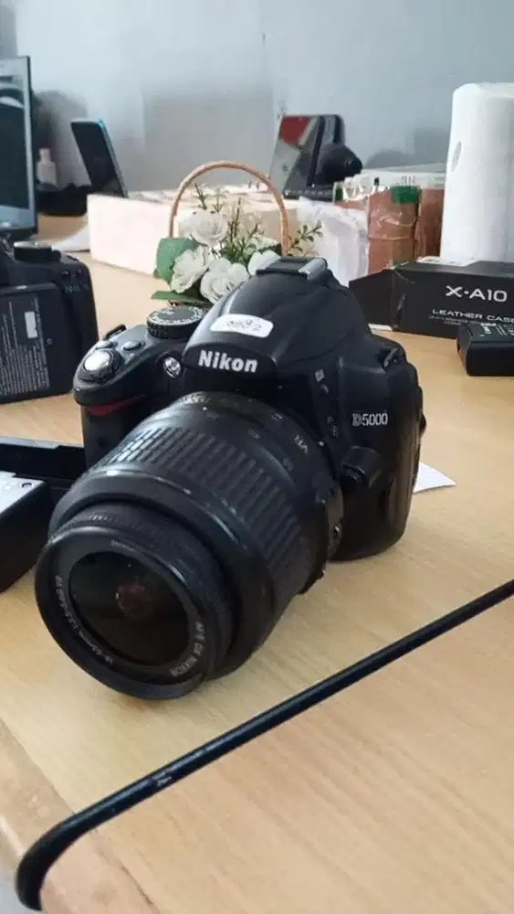 Nikon D5000 Lensa Kit