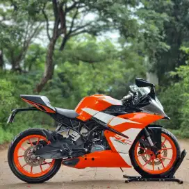 KTM RC 250 ABS 2017 ORANGE KM LOW SUPER ISTIMEWA PAJAK HIDUP