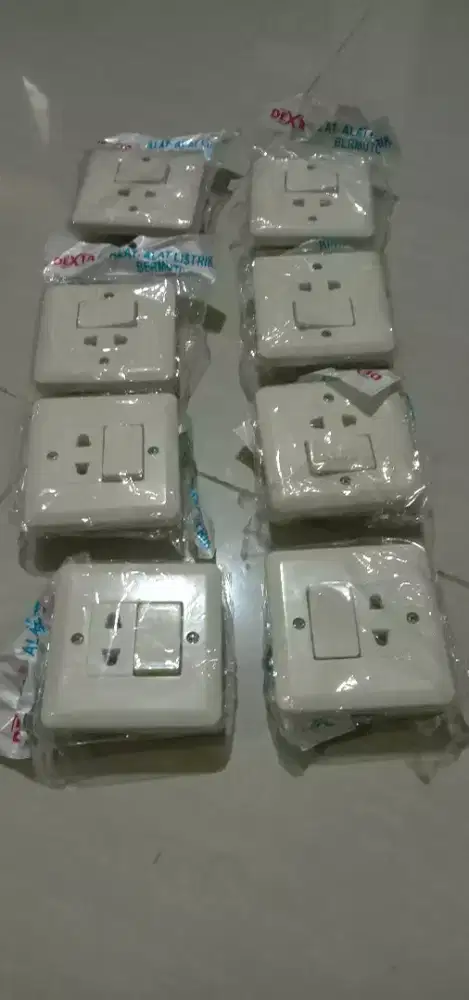 Jual saklar Tunggal+Stop Kontak