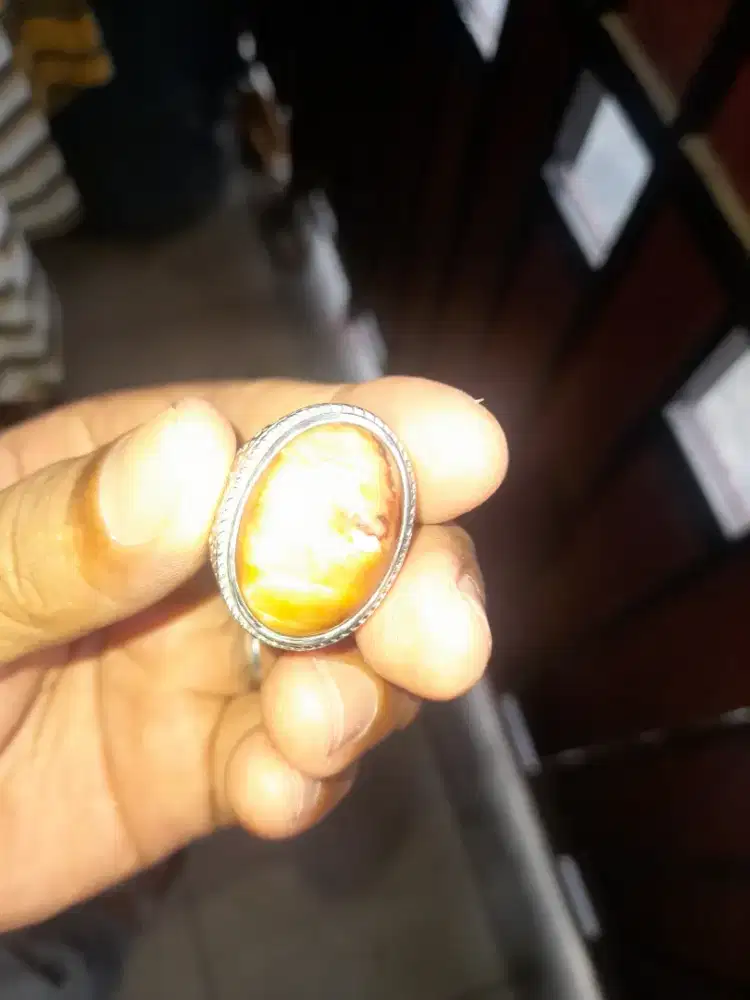 Dijual batu quart macan warna merah