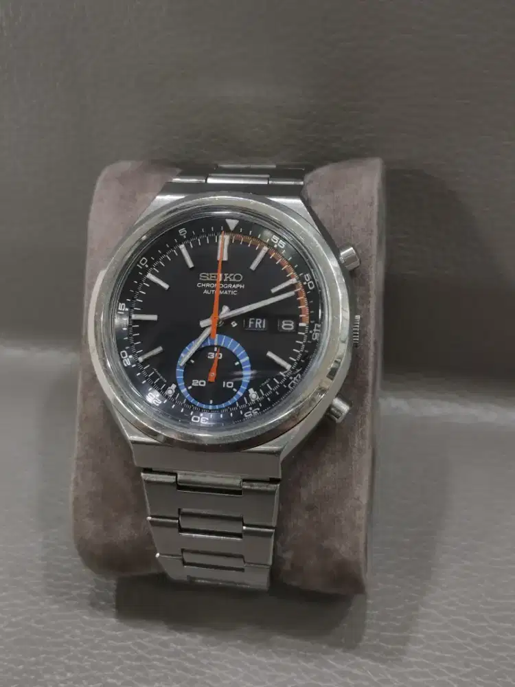 Seiko vintage automatic chronograph