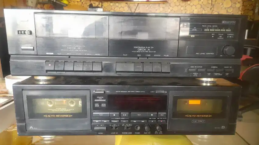 Tape deck. Sansui dan Denon