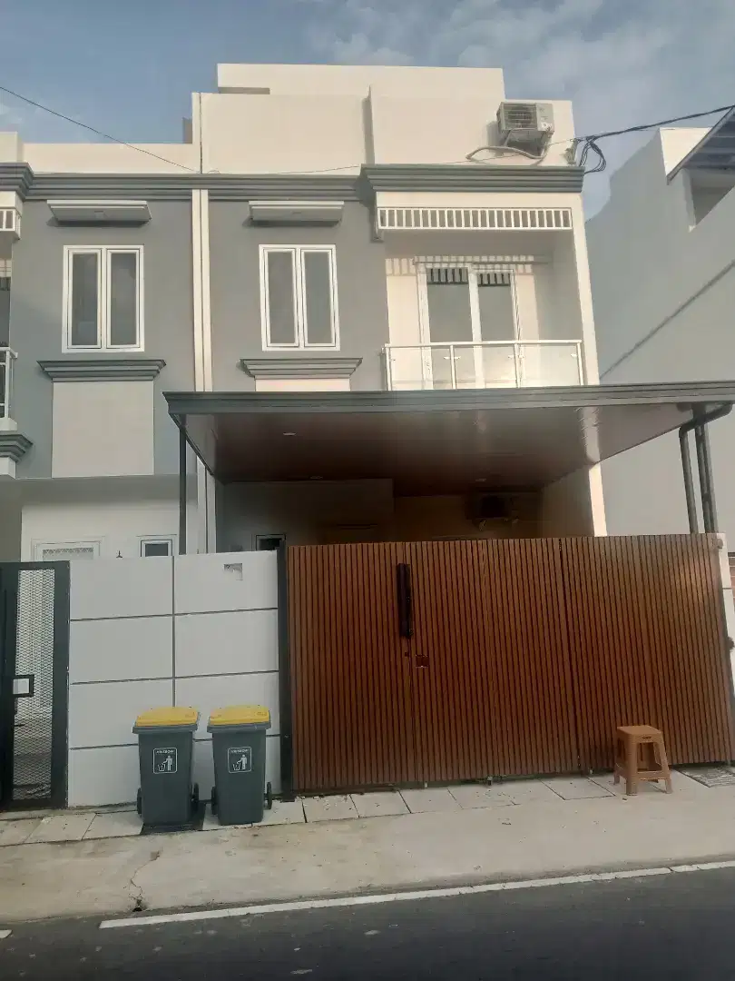 Rumah Mewah strategis di Sumurbatu Jakarta Pusat