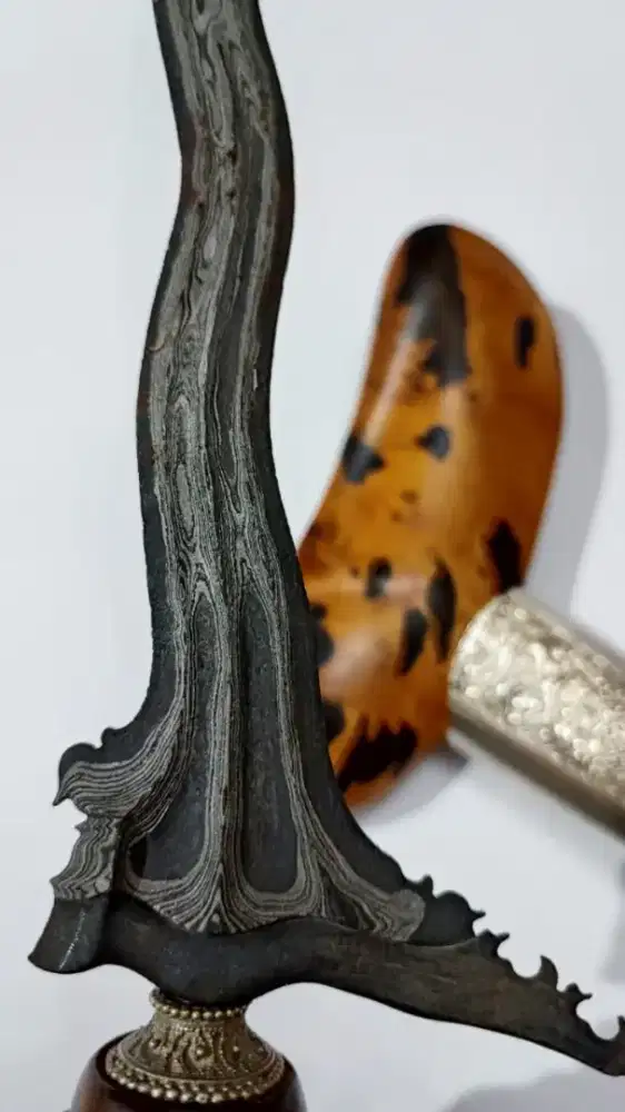 Pusaka antik langka unik ampuh kuno ontetik wingit keris Meganthoro