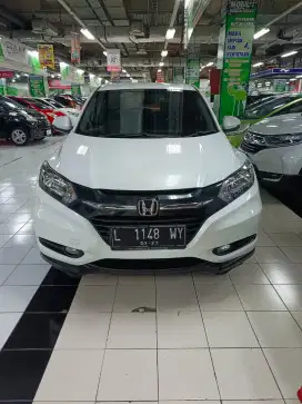 HONDA HRV E 1.5 TV FLOATING AT 2017 PUTIH