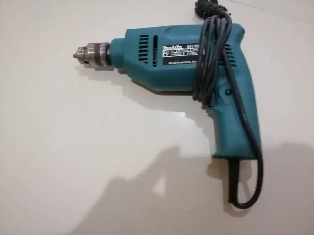 Makita | Mesin bor Besi - Kayu Bengkel / Hammer Drill 10mm - Like NEW