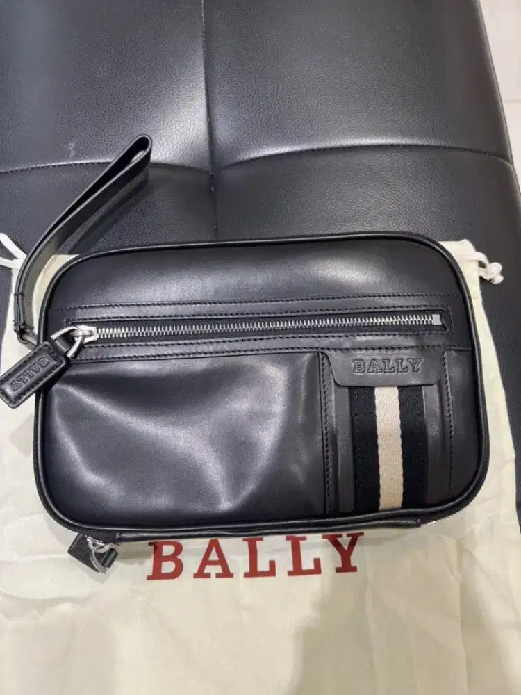 Bally clutch thames smooth leather pria pouch hand bag pouch original