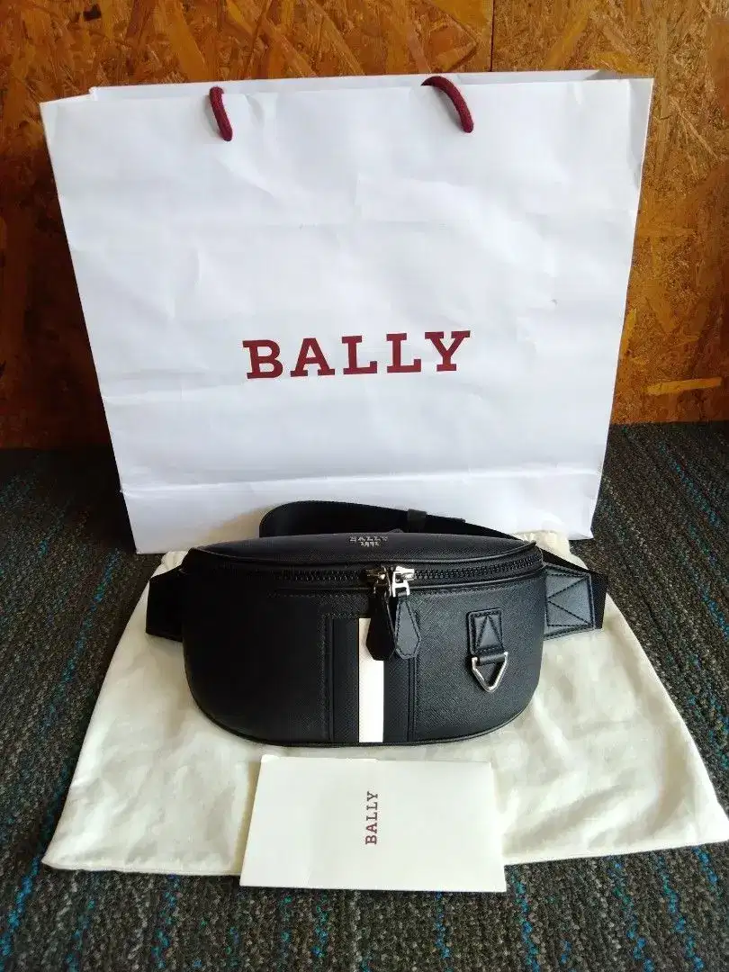 Bally bumbag waistbag leather kulit mens tas pria