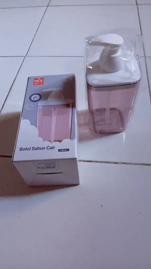Botol sabun cair Nice Soo