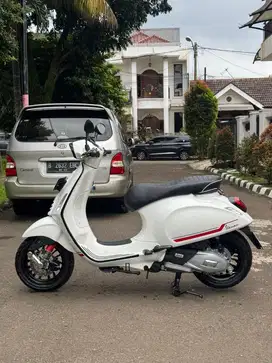 VESPA SPRINT S ABS IGET WHITE INNOCENZA TAHUN 2023