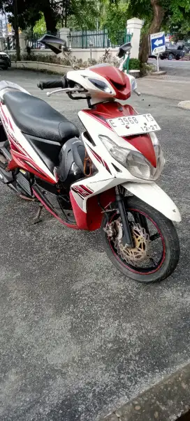 Yamaha Xeon karbu 2012 pajak hidup