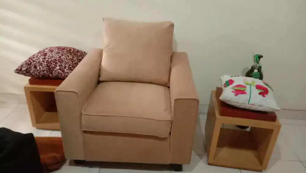 Melayani servis sofa panggilan