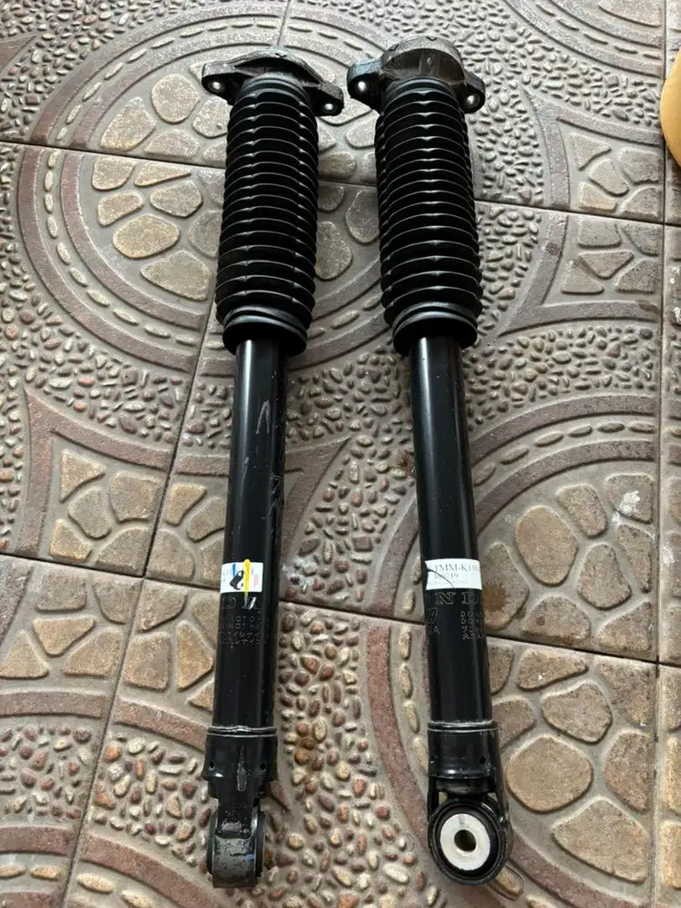 Shock belakang crv turbo  prestige gen 5 2019 /shockbreaker belakang