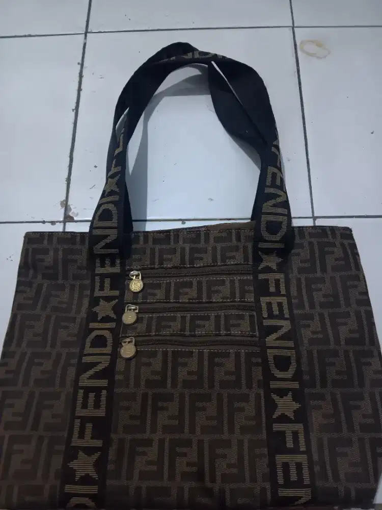 Bag handle merk fendi sas