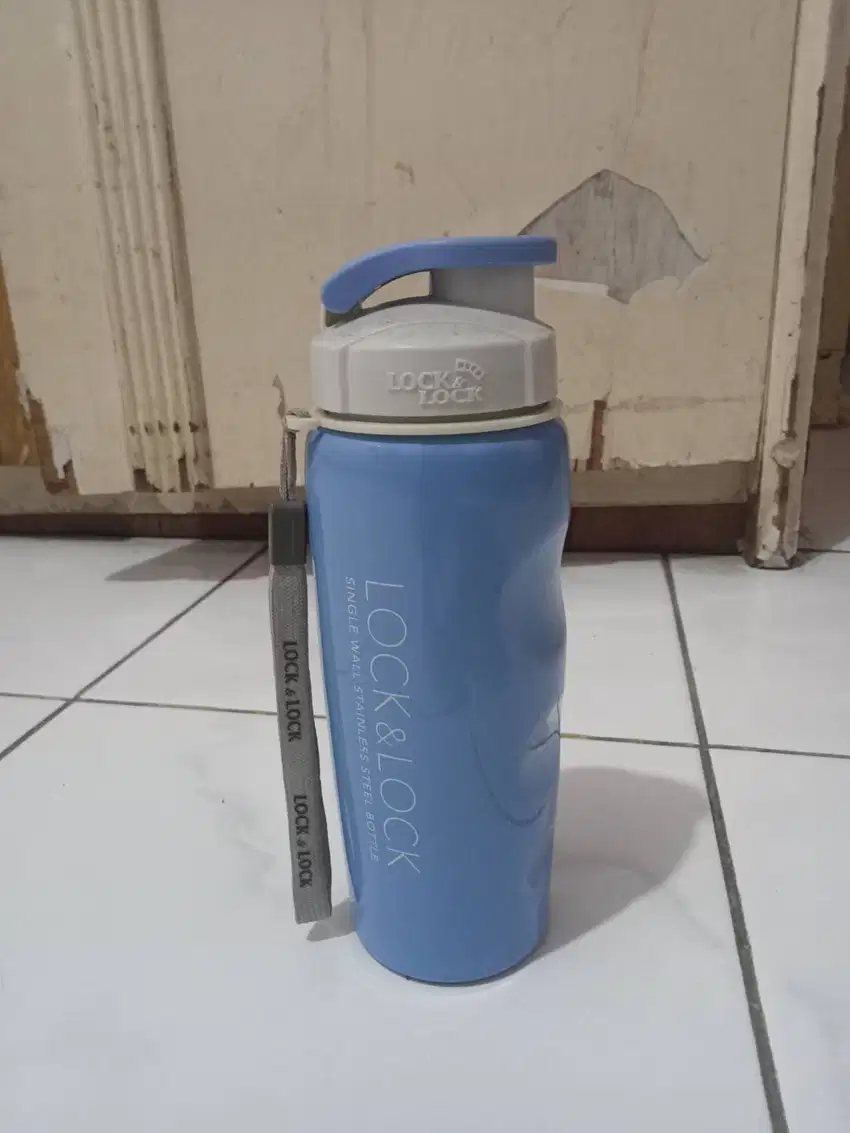 Botol air minum lock & lock ukuran 55O ml