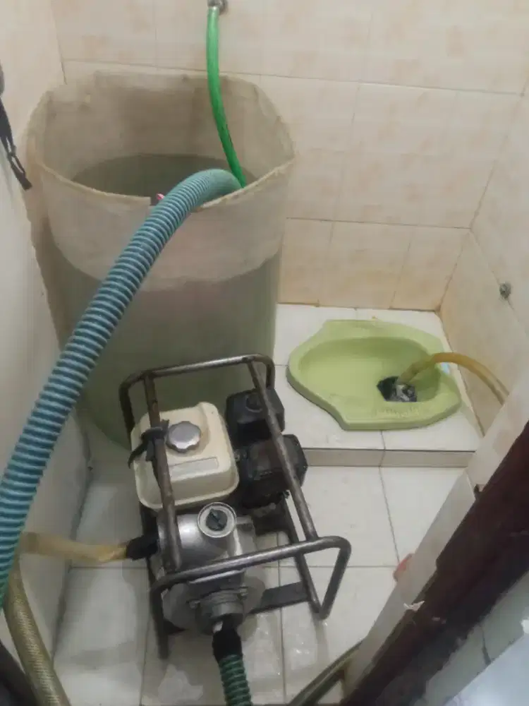 SERVIS POMPA AIR SALURAN MAMPET SEDOT WC PENUH SUNTIK SUMUR BOR