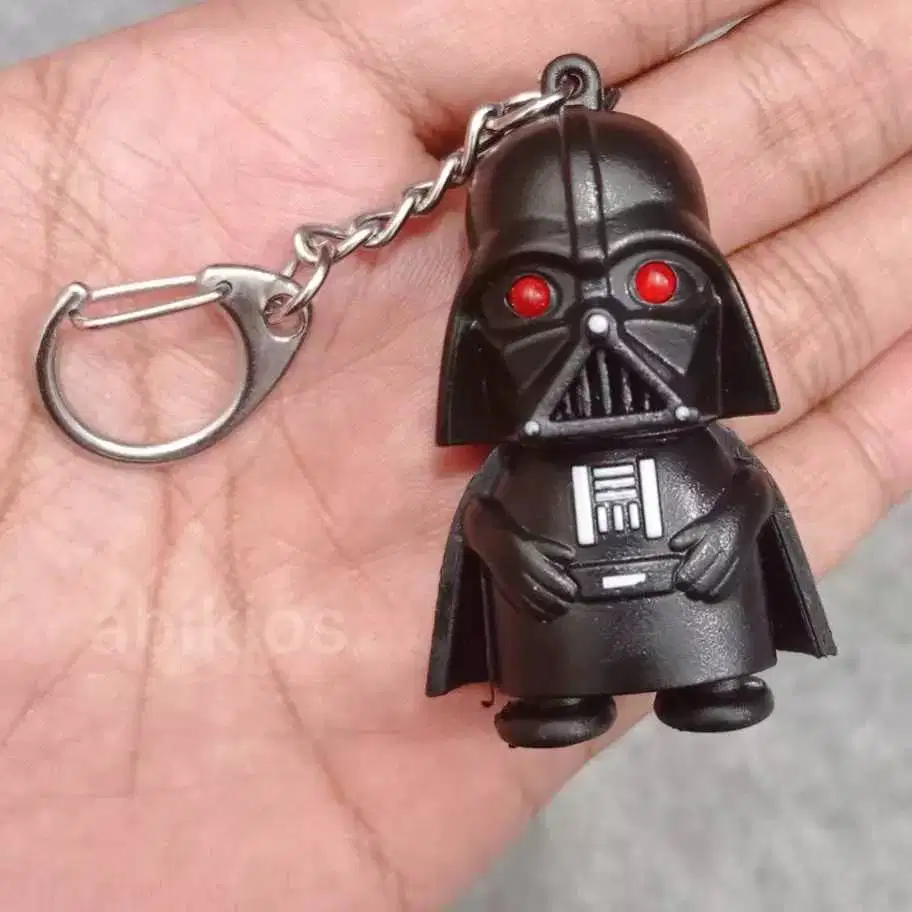 figure action gantungan keren gk23 hitam berlampu